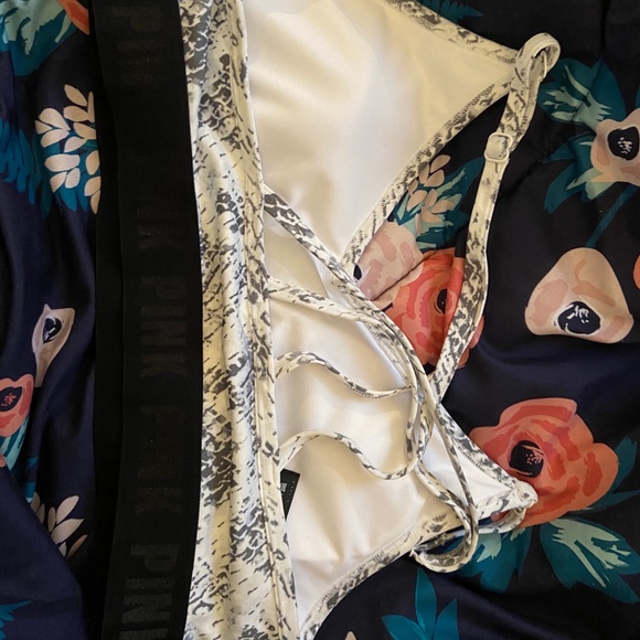 Pink Victoria’s Secret sports bra medium - Picture 2 of 3